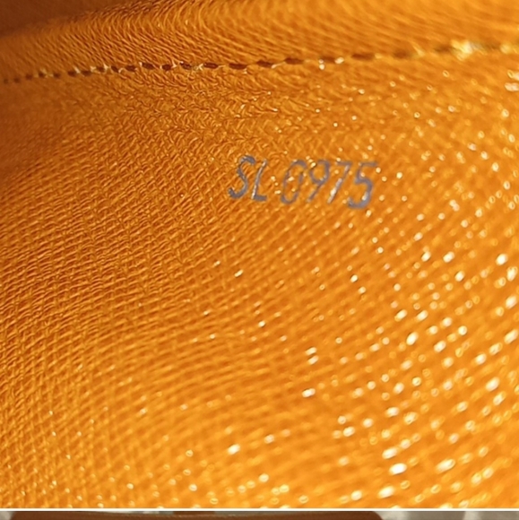 Louis Vuitton This beautiful GM size Authentic Cartouchiere CB Selling for $895. - Picture 9 of 14